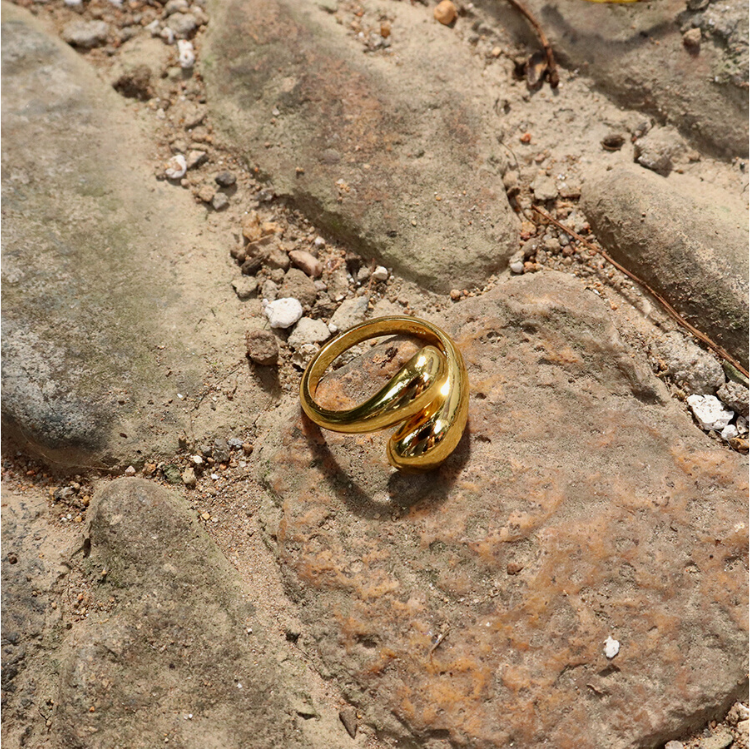 DARCEY GOLD RING