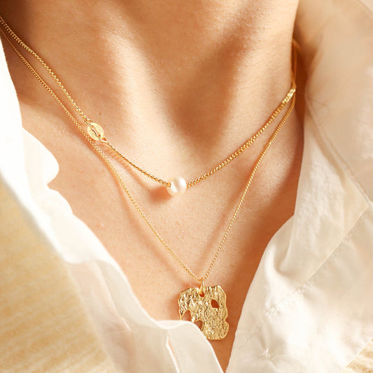 ELAYNE GOLD PEARL NECKLACE